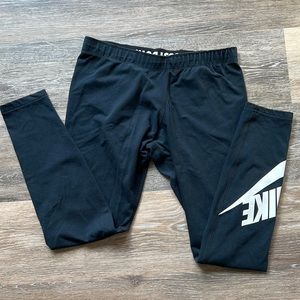 Nike mid rise workout leggings